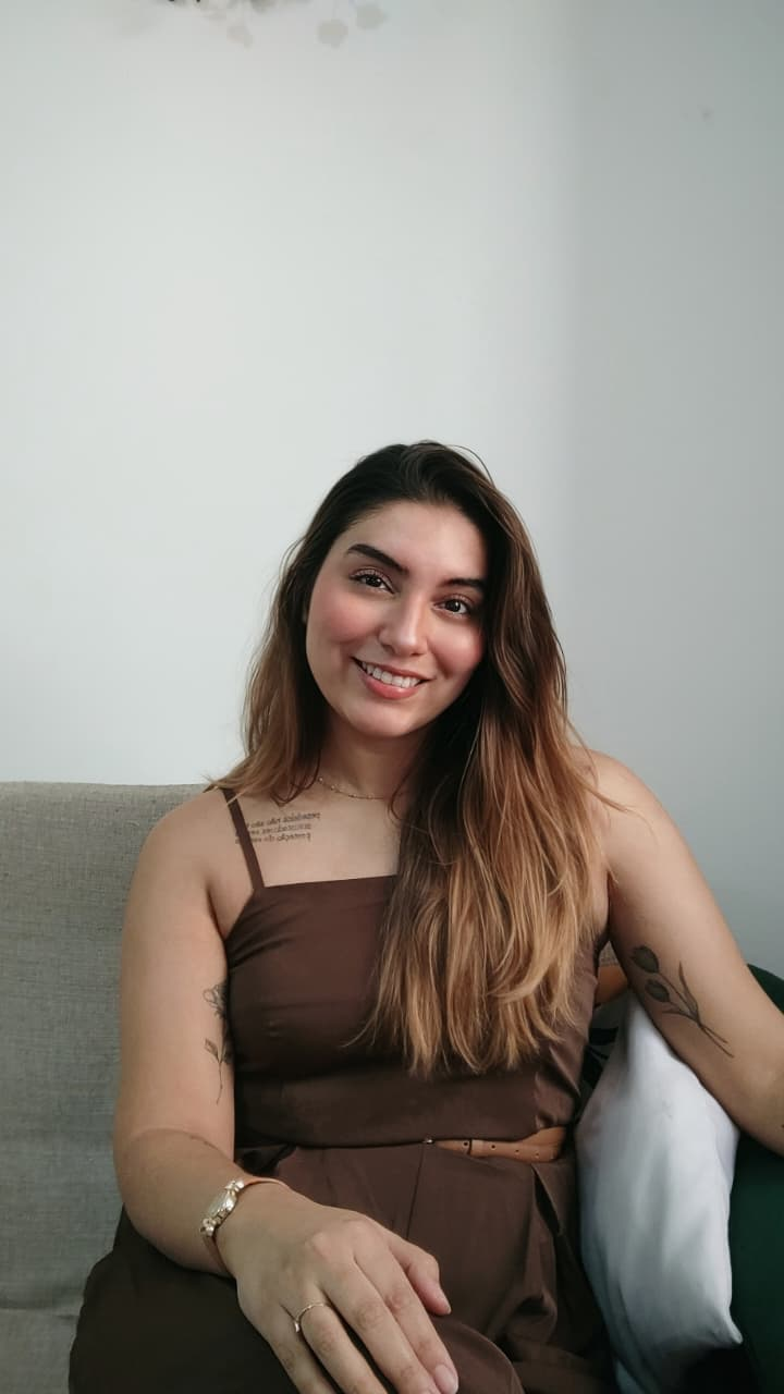 Retrato de Camila Saraiva Lima, psicóloga.